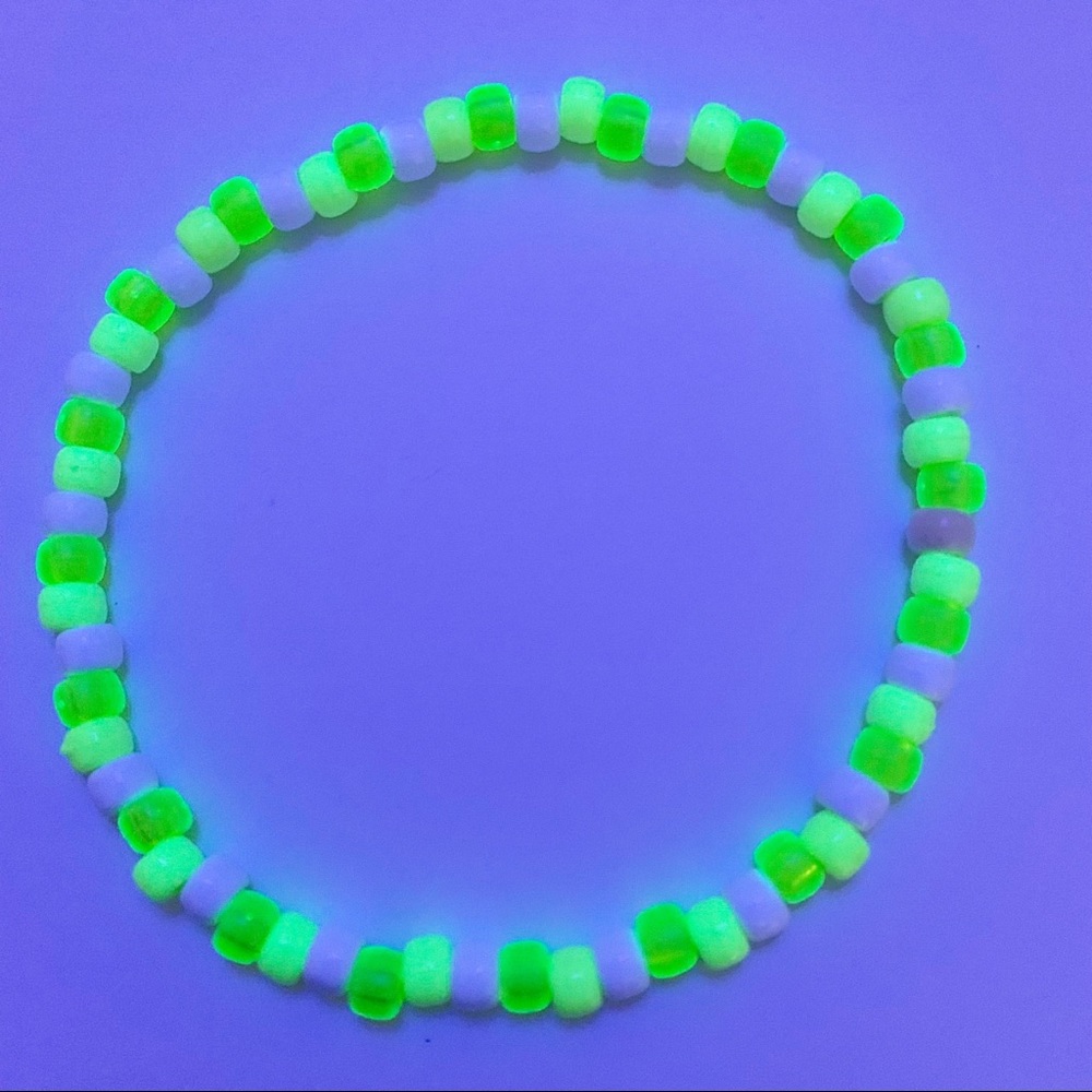 👽 Rave Kandi Super Glow Choker